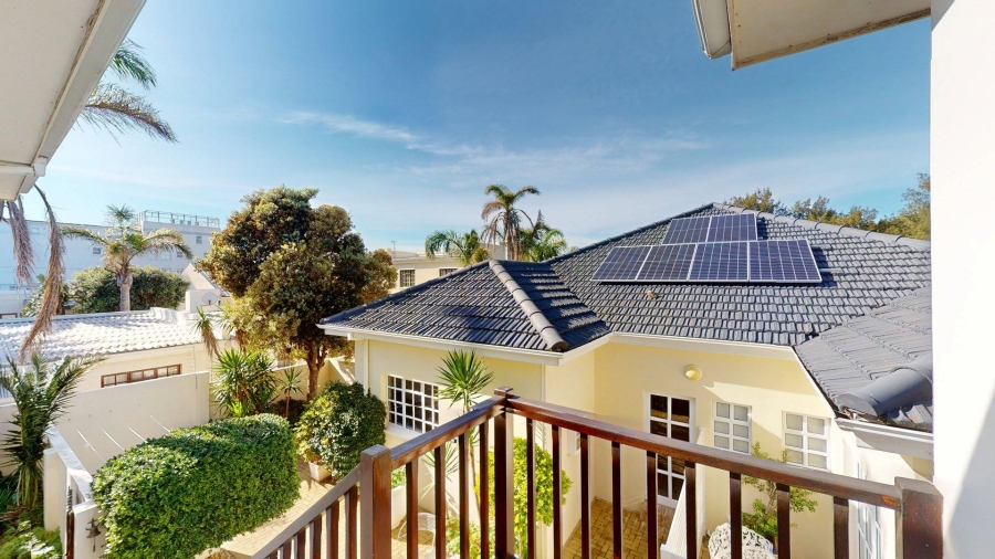 8 Bedroom Property for Sale in Summerstrand Eastern Cape